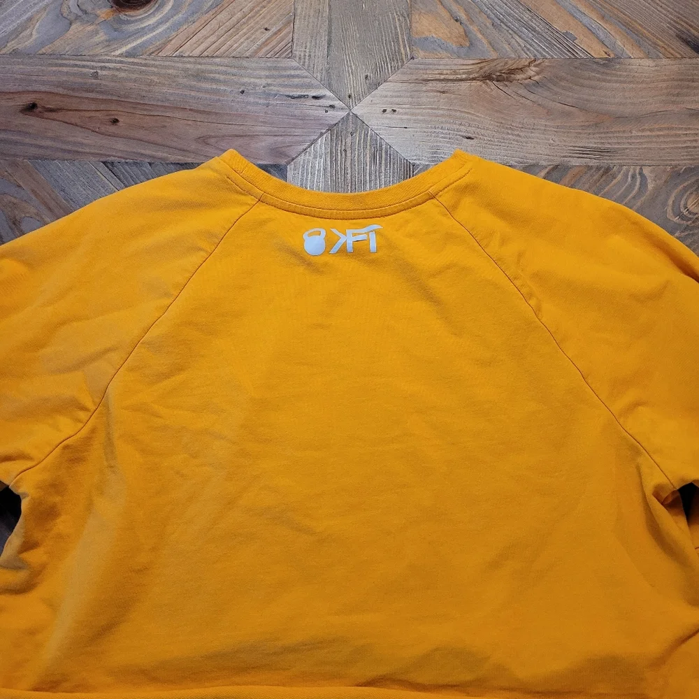 KFT brand crop long sleeve - Picture 3 of 3